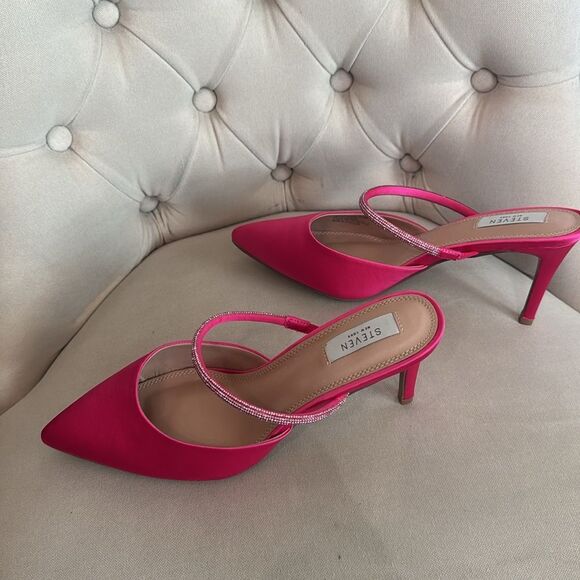 Pink Satin Pointed-Toe Heels with Crystal Straps - Picture 5 of 8